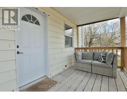 Living room - 190 Carswell Street, Renfrew, ON K7V2G4 Photo 4