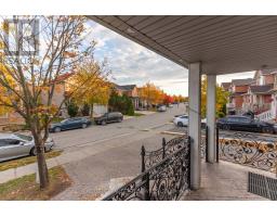 Kitchen - 16 Sandway Drive, Brampton, ON L7A2T9 Photo 3