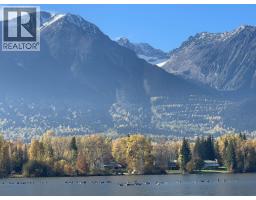 14 Pavilion Place, Smithers, BC V0J2N2 Photo 4