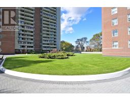 301 3 Massey Square, Image 2