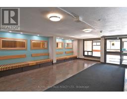 301 3 Massey Square, Image 3