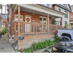 Bathroom - 139 Balsam Avenue S, Hamilton, ON L8M3B6 Photo 2