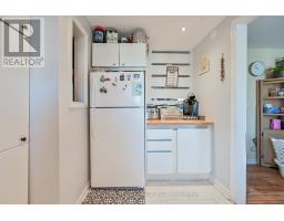 Bedroom - 139 Balsam Avenue S, Hamilton, ON L8M3B6 Photo 5