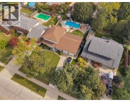 2pc Bathroom - 442 Baldoon Road, Chatham, ON N7L4V9 Photo 2