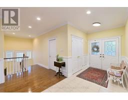 Kitchen - 128 Carmela Avenue, Richmond Hill, ON L4E2V6 Photo 4