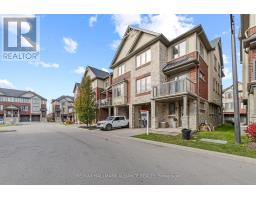 Family room - 45 1169 Garner Road E, Hamilton, ON L9G0G8 Photo 2