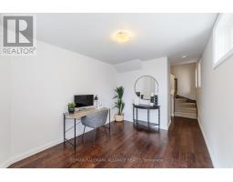 Primary Bedroom - 45 1169 Garner Road E, Hamilton, ON L9G0G8 Photo 4