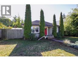 Kitchen - 2767 Ulverston Ave, Cumberland, BC V0R1S0 Photo 4