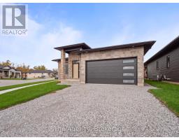 Kitchen - 118 Willowbrook Drive, Welland, ON L3C0G2 Photo 3