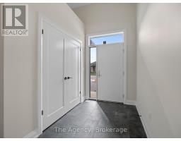 Living room - 118 Willowbrook Drive, Welland, ON L3C0G2 Photo 4