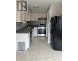 Kitchen - 3956 Manatee Way, Mississauga, ON L5M6P5 Photo 3