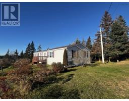 Bath (# pieces 1-6) - 1784 Sonora Road, Sonora, NS B0J3C0 Photo 4