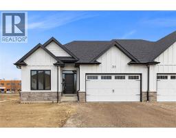 Living room - 506 Orsini, Lakeshore, ON N0R1A0 Photo 2