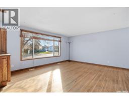 Bedroom - 128 Yarnton Crescent, Regina, SK S4R4A3 Photo 5