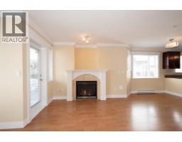 304 152 E 12 Th Street, North Vancouver, BC V7L2J4 Photo 4