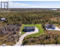 Primary Bedroom - 621 Lindsay 30 Road, Northern Bruce Peninsula, ON N0H1Z0 Photo 4