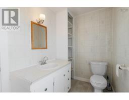 Dining room - 5241 Highway 1, Salmon River, NS B5A5B2 Photo 4