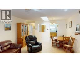 Full bathroom - 2210 Columbia Avenue Unit 59, Castlegar, BC V1N2X1 Photo 3