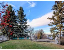 Bedroom 2 - 10014 103 Ave, Lac La Biche, AB T0A3Z0 Photo 2