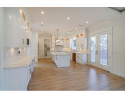 11235 81 A Avenue, Delta, BC V4C2A2 Photo 4