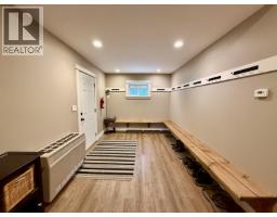 Dining room - 5977 Dempsey Lake Road, Lac La Hache, BC V0K1T0 Photo 4