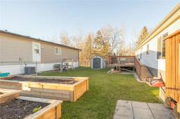 Living room - 19 Aspen One Drive, Steinbach, MB R5G0M1 Photo 3