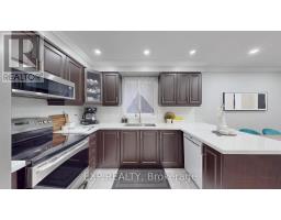 Primary Bedroom - 242 Marble Place W, Newmarket, ON L3X2Y3 Photo 5