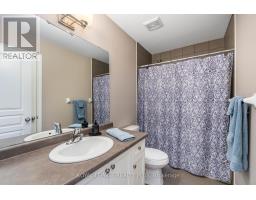 Bedroom 2 - 28 4143 Palermo Common, Burlington, ON L7L0G7 Photo 4