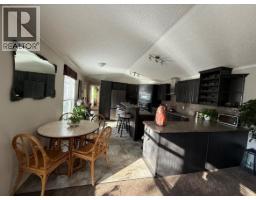 Full bathroom - 100 Aspen Drive Drive Unit 33, Sparwood, BC V0B2G1 Photo 4