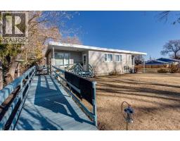 4pc Bathroom - 5218 5216 56 Ave, Ponoka, AB T4J1G6 Photo 2