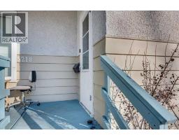 5218 56 Avenue, Ponoka, AB T4J1G6 Photo 3