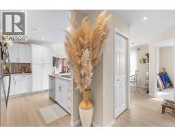 Foyer - 3362 Skaha Lake Road Unit 307, Penticton, BC V2A6G4 Photo 2