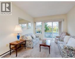 Primary Bedroom - 114 1485 Garnet Rd, Saanich, BC V8P5T5 Photo 3