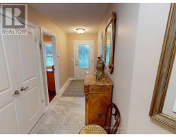 Kitchen - 125 Clare Avenue, Welland, ON L3C0B7 Photo 2