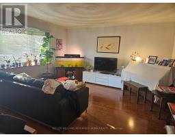 5332 Lawrence Avenue E, Image 3