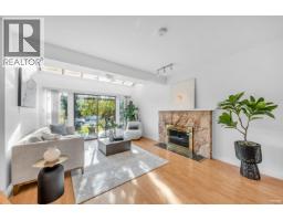 252 E 21st Street, North Vancouver, BC V7L3B6 Photo 4