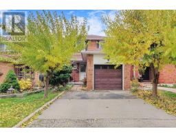 Dining room - 8 Stephensen Court, Brampton, ON L6V3X8 Photo 2