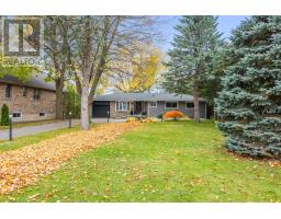 Dining room - 4 Chipper Court, Halton Hills, ON L7G1L3 Photo 3