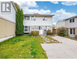 Living room - 11 Hector Court, Brampton, ON L6S1P1 Photo 2