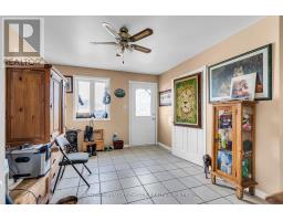 Kitchen - 17637 Island Road E, South Stormont, ON K0C1S0 Photo 3