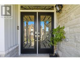 Family room - 27 Barchard Street, Clarington, ON L1B0K8 Photo 4