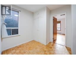 195 Islington Avenue, Image 3