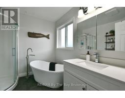 Living room - 69 Caribou Trail, Wasaga Beach, ON L9Z1N3 Photo 5