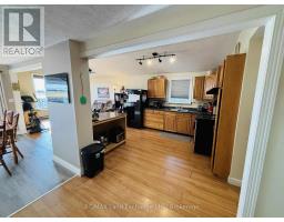 Bathroom - 206 Grace Street E, Georgian Bluffs, ON N0H2N0 Photo 5