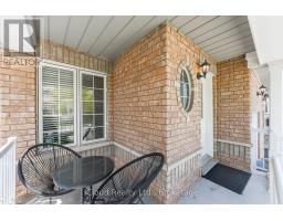 12 Bramcedar Crescent, Brampton, ON L7A1T1 Photo 4