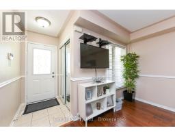 12 Bramcedar Crescent, Brampton, ON L7A1T1 Photo 5