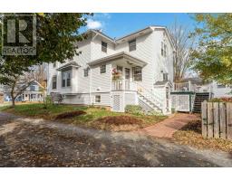 Dining room - 183 Cottage Street, Berwick, NS B0P1E0 Photo 3