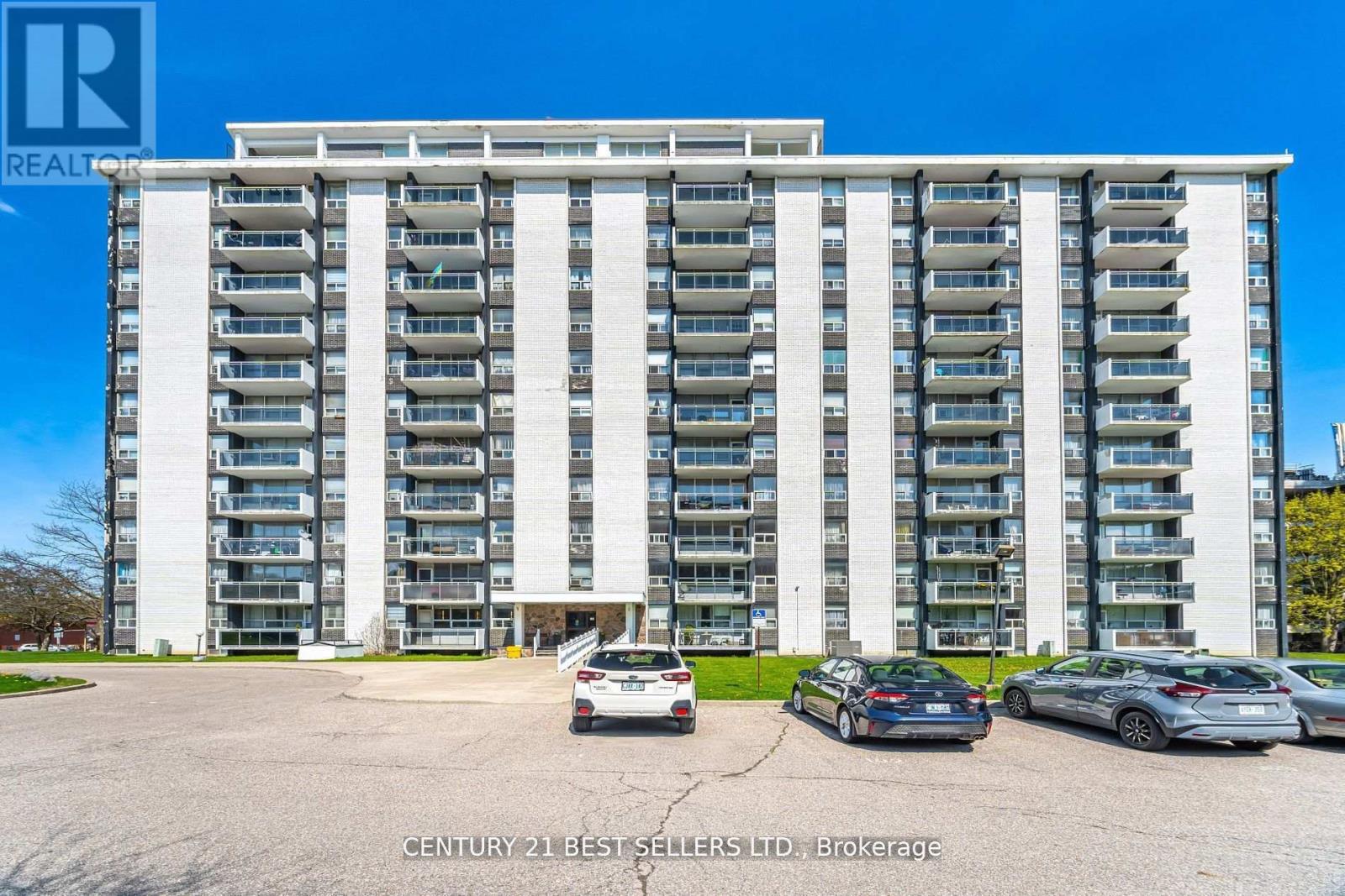 306 151 La Rose Avenue