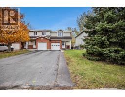 Family room - 330 Fairbrooke Court, Arnprior, ON K7S0E6 Photo 2