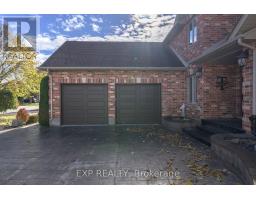 Bathroom - 22 Farmhouse Road, London East, ON N5Y5M4 Photo 2